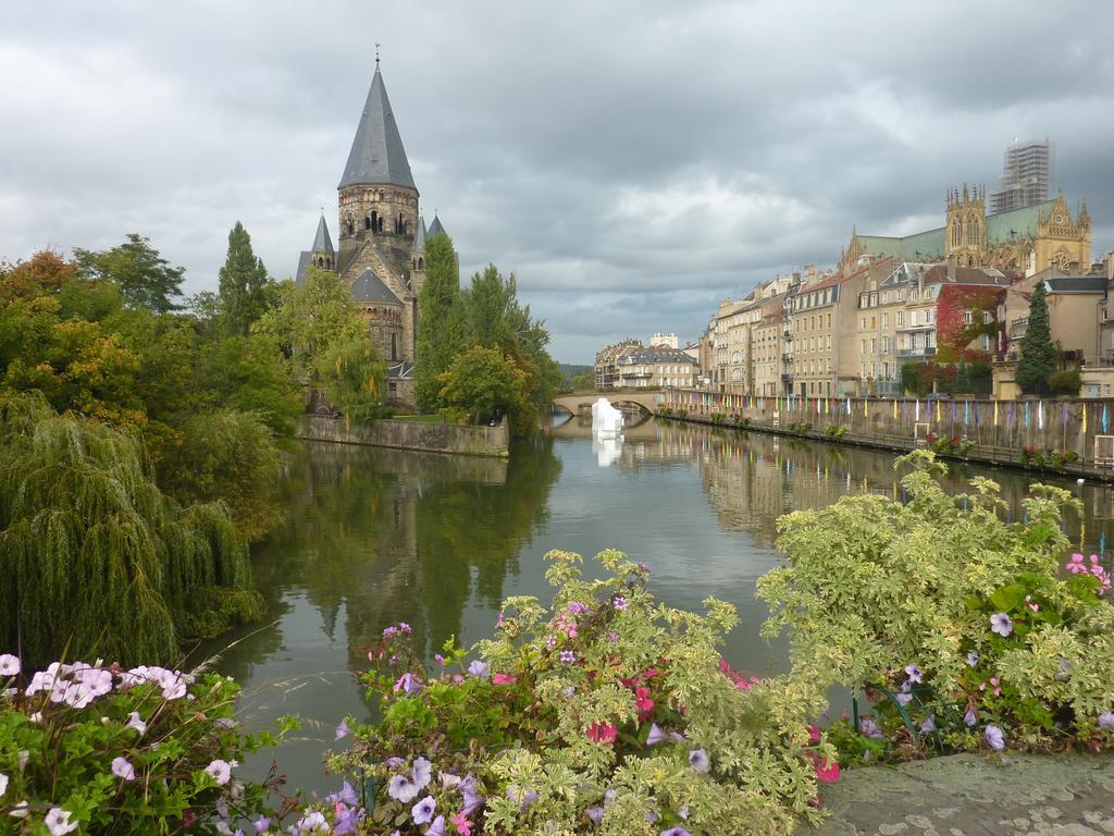 شقة Metz Port Saint Marcel الغرفة الصورة